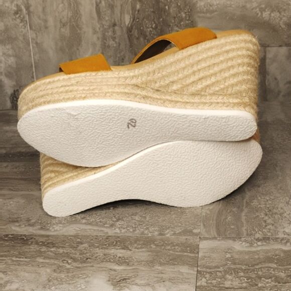 New Report Sunflower Wedge Platform Sandals Women's size 7 🌻 - Picture 6 of 7